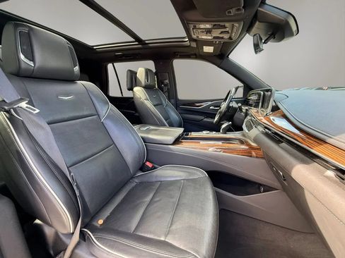 Used 2021 Cadillac Escalade Premium Luxury w/ LPO, Radiant Package AWD/4WD image 15
