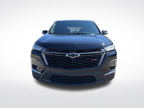 Used 2023 Chevrolet Traverse RS image 2