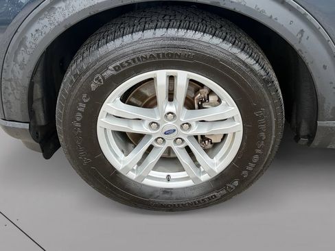 Used 2023 Ford Explorer XLT AWD/4WD image 13