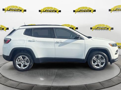 Used 2023 Jeep Compass Latitude AWD/4WD image 6