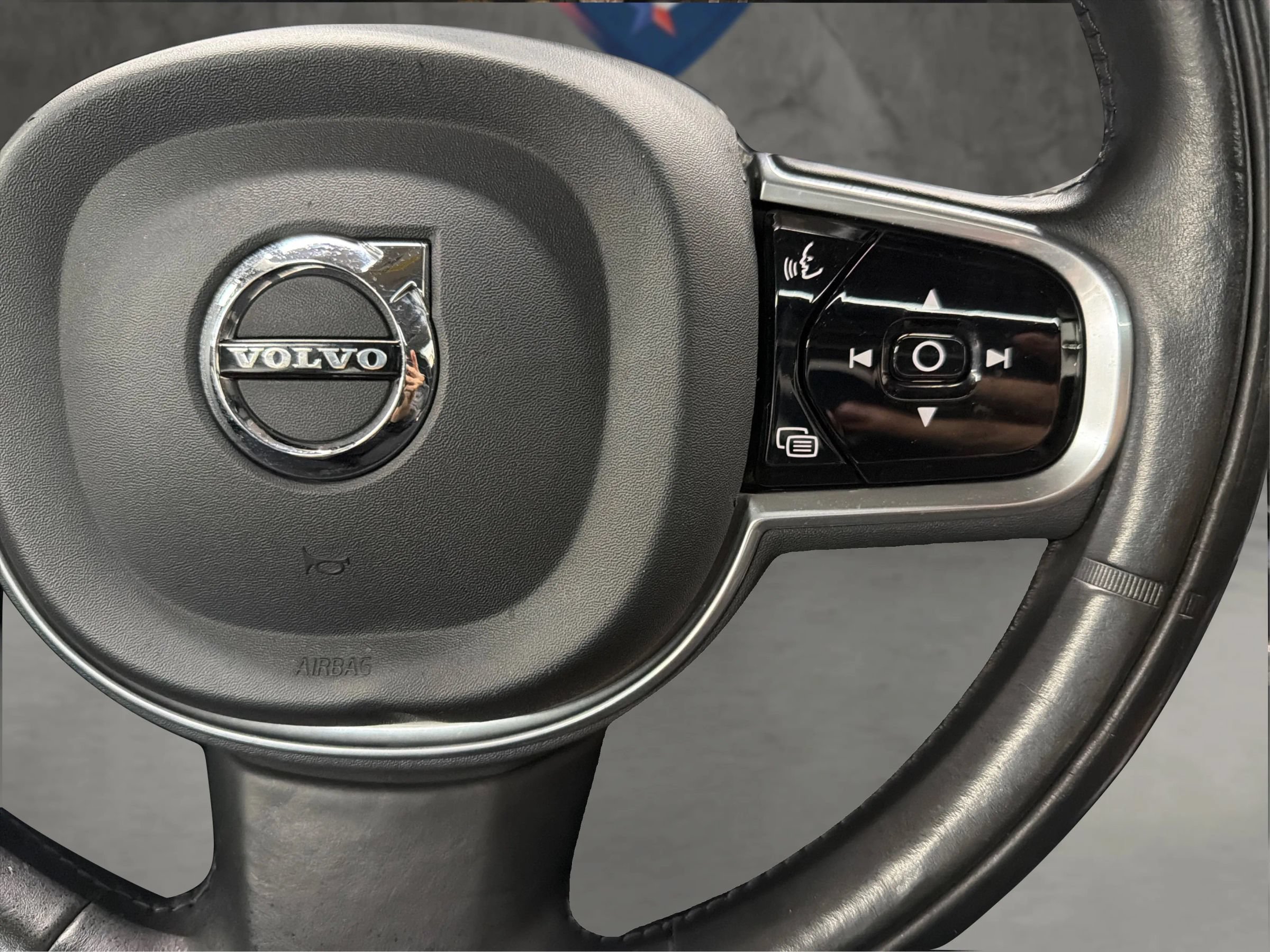Used 2019 Volvo S60 T5 Momentum w/ Multimedia Package FWD image 26