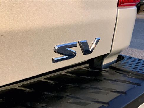 Used 2020 Nissan Titan SV w/ SV Convenience Package image 9