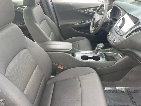 Used 2023 Chevrolet Malibu LT image 9