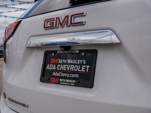 Used 2019 GMC Terrain Denali w/ Advanced Safety Package image 11