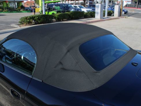 Used 2015 Porsche Boxster image 44