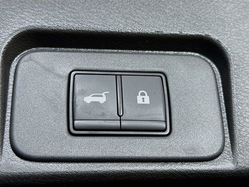 Certified 2024 Nissan Rogue SL FWD image 29