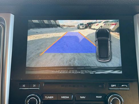 Used 2018 Porsche Macan S image 33