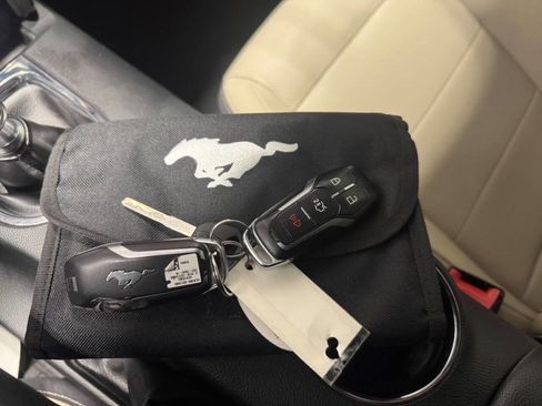 Used 2015 Ford Mustang GT Premium image 35