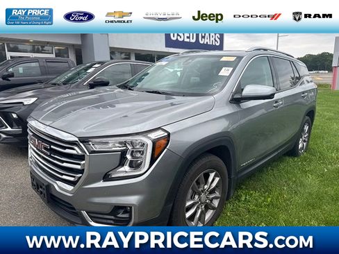 Used 2023 GMC Terrain SLT w/ Tech Package AWD/4WD image 1