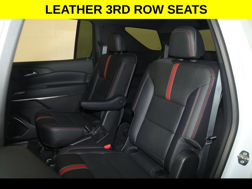 Certified 2026 Chevrolet Traverse RS w/ LPO, Floor Liner Package AWD/4WD image 13