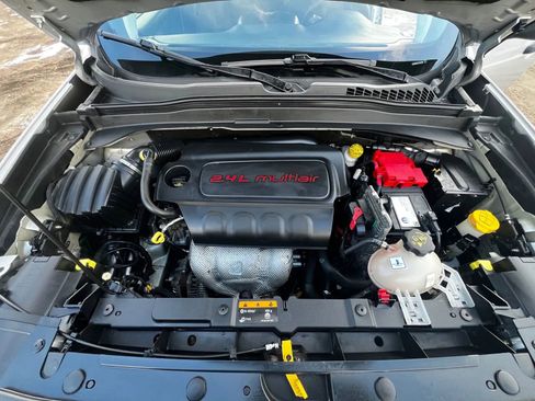 Used 2018 Jeep Renegade Sport w/ Power & Air Group image 22