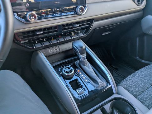 Used 2024 Chevrolet Colorado ZR2 w/ ZR2 Bison Edition image 21