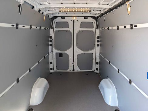 New 2025 Mercedes-Benz Sprinter 2500 image 16