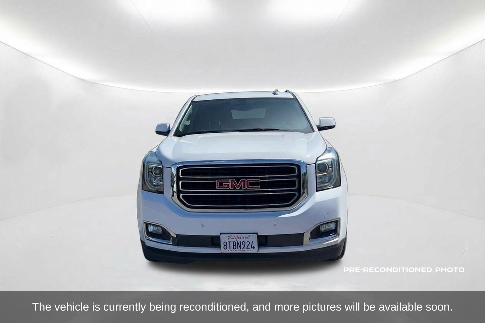 Used 2020 GMC Yukon XL SLE w/ SLE Value Package AWD/4WD image 2