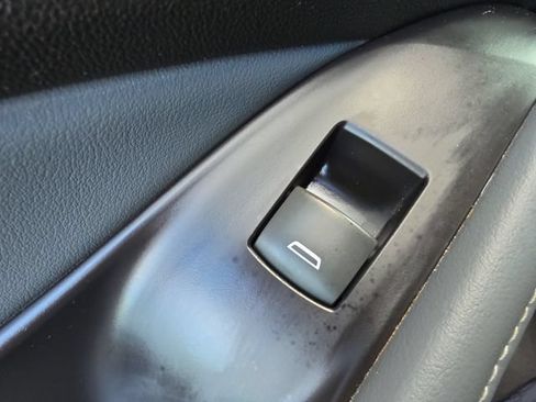 Certified 2020 Buick Enclave Essence FWD image 12