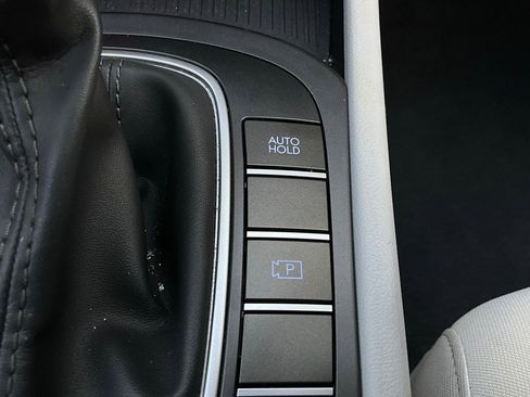 Used 2025 Hyundai Kona SEL image 25