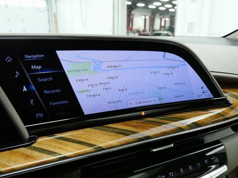 Used 2021 Cadillac Escalade Premium Luxury Platinum image 32