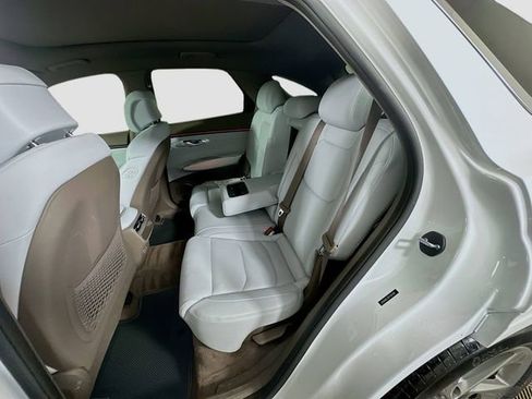 Certified 2026 Genesis GV70 2.5T Advanced image 17