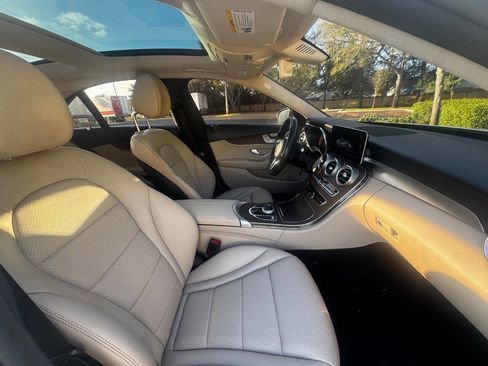 Used 2019 Mercedes-Benz C 300 4MATIC Sedan image 5