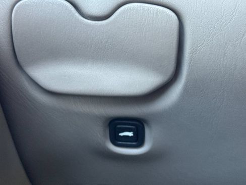 Used 2002 Chevrolet Malibu V6 w/ Preferred Equipment Group 1 FWD image 26