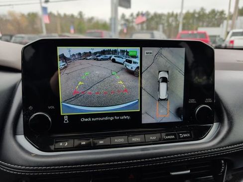 Used 2023 Nissan Rogue SL w/ SL Premium Package image 27