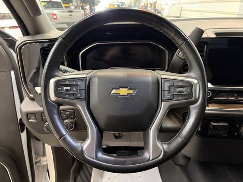 Used 2024 Chevrolet Silverado 2500 LT AWD/4WD image 13