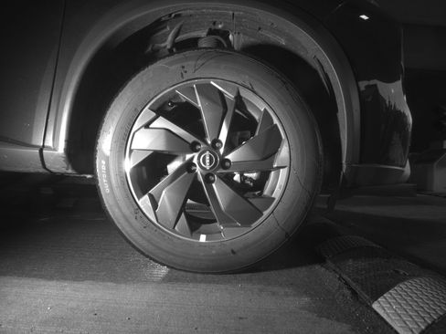 Used 2025 Nissan Rogue SV image 13