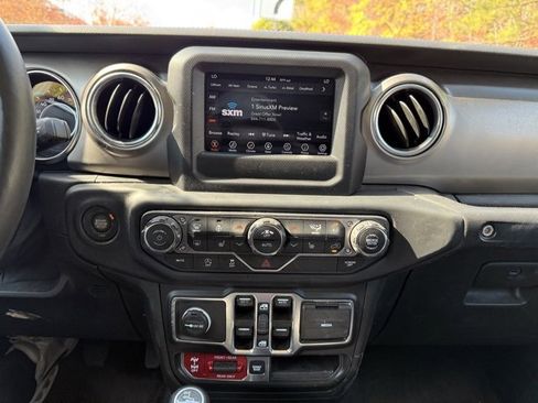 Used 2019 Jeep Wrangler Unlimited Rubicon w/ Cold Weather Group image 26