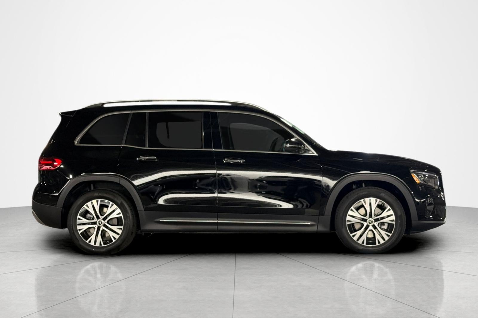 New 2026 Mercedes-Benz GLB 250 image 6