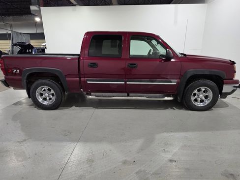 Used 2007 Chevrolet Silverado 1500 LT w/ Onstar Plus Package image 5