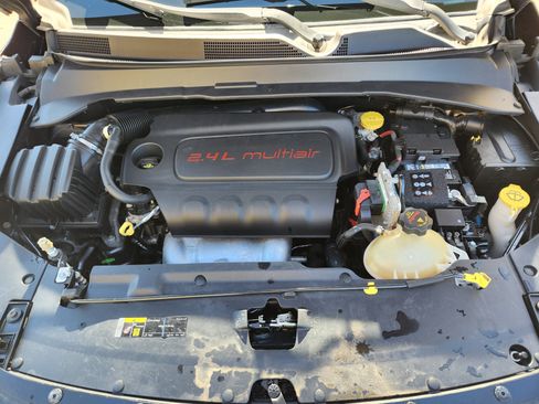 Used 2018 Jeep Compass Latitude w/ Popular Equipment Group image 27