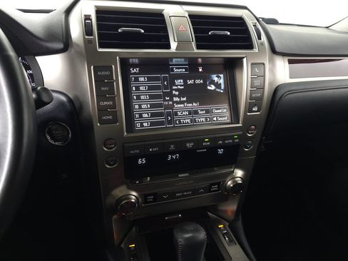 Used 2019 Lexus GX 460 Premium AWD/4WD image 19