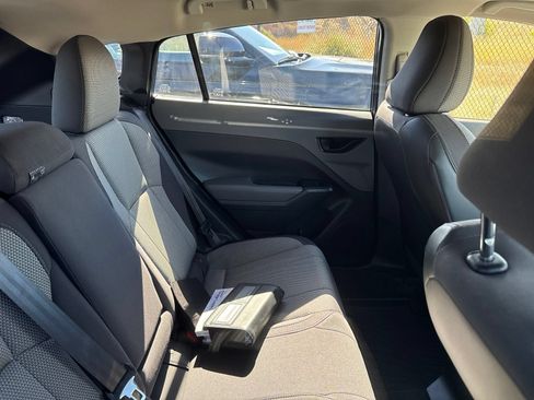Used 2024 Subaru Crosstrek 2.0i Premium AWD/4WD image 10