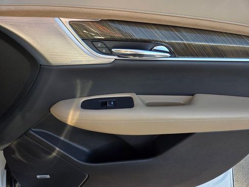 Used 2020 Cadillac XT6 Premium Luxury w/ Platinum Package FWD image 24