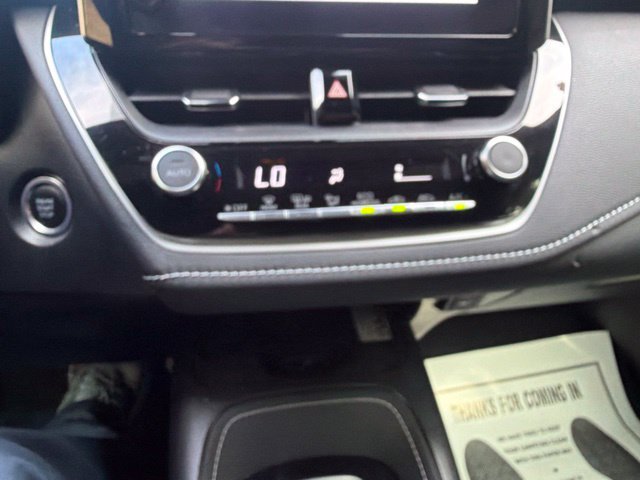 Used 2024 Toyota Corolla SE w/ SE Package FWD image 23