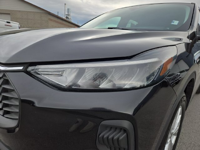 Used 2025 Ford Escape Active AWD/4WD image 7