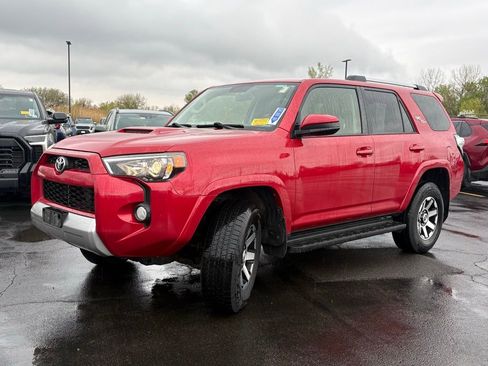 Used 2017 Toyota 4Runner TRD Off-Road AWD/4WD image 3