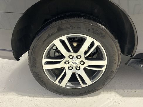 Used 2024 Ford Expedition Limited image 8