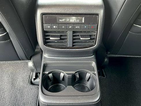 Used 2022 MAZDA CX-9 Touring w/ Touring Premium Package image 17