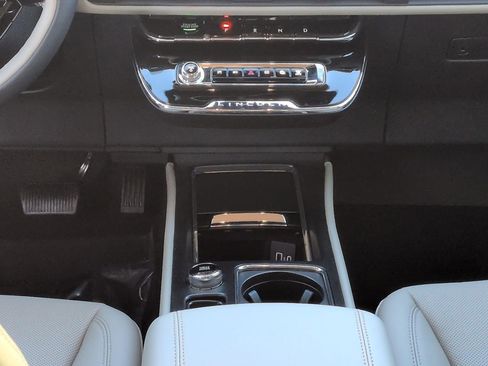 New 2026 Lincoln Corsair Grand Touring AWD/4WD image 19