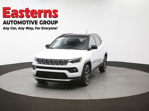 Used 2025 Jeep Compass Limited AWD/4WD image 54