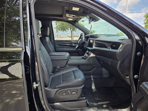 Used 2023 GMC Yukon XL Denali AWD/4WD image 25
