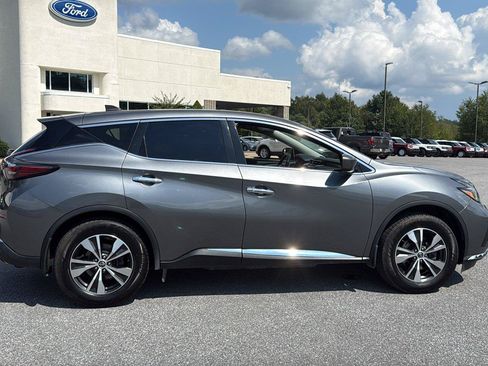 Used 2023 Nissan Murano S AWD/4WD image 9