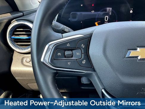 Used 2025 Chevrolet Trax LT w/ Driver Confidence Package FWD image 13