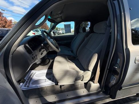 Used 2000 Toyota Tundra SR5 w/ Convenience Pkg RWD image 15