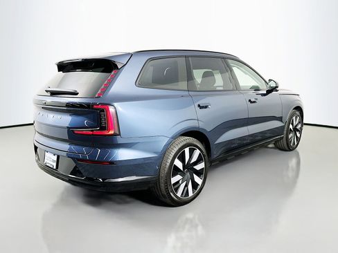 Used 2025 Volvo EX90 Ultra AWD/4WD image 7
