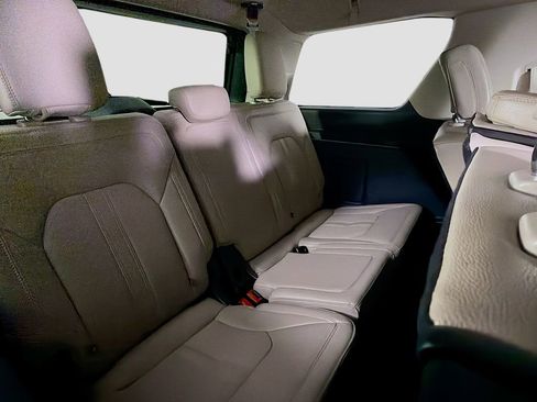 Used 2024 Ford Expedition Limited AWD/4WD image 32