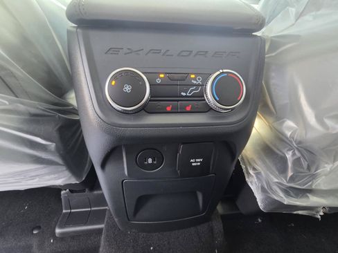 New 2026 Ford Explorer Platinum w/ LUX Leather Package AWD/4WD image 27