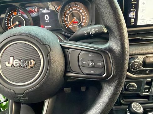 Used 2025 Jeep Wrangler Sport AWD/4WD image 20