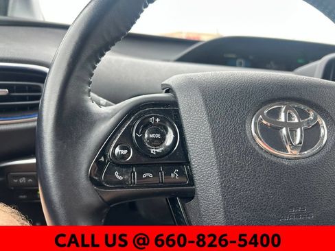 Used 2022 Toyota Prius Limited FWD image 11